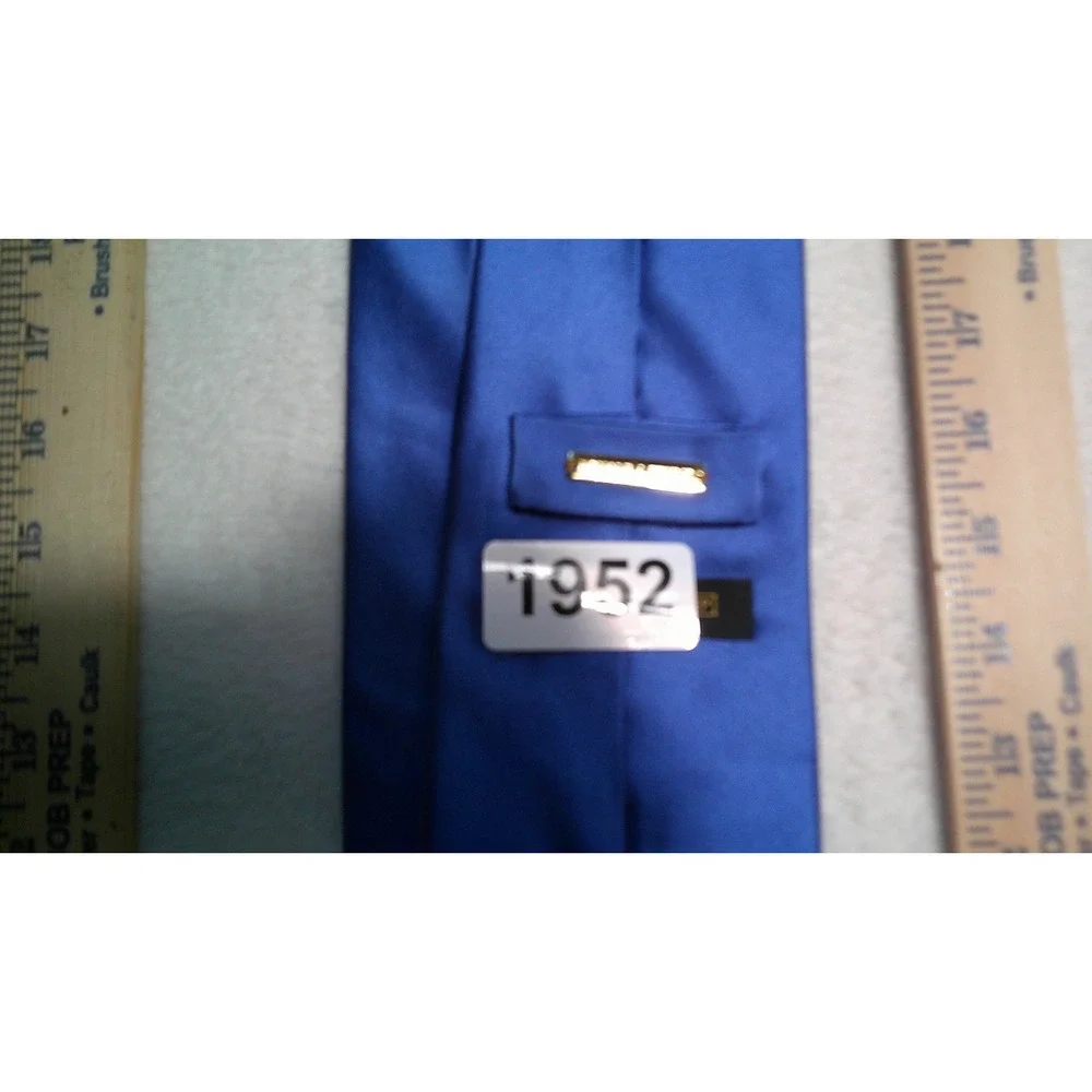 Donald J Trump Signature Collection Silk Tie Blue Solid Satin Hand Made Crest